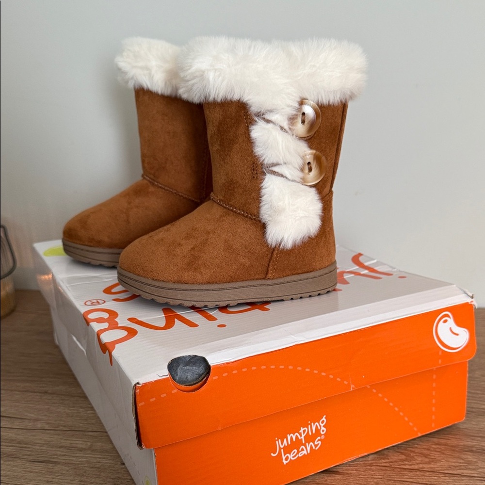 Jumping Beans TODDLER Boots with White Faux Fur, NWT,
